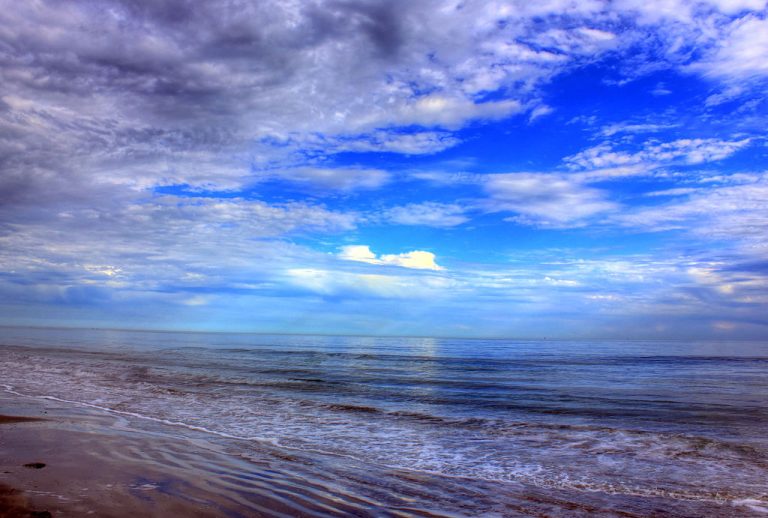 1024px Gfp texas galveston island state park skies over the gulf 768x518