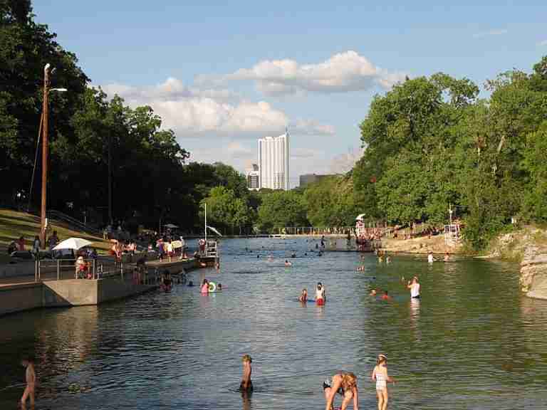 Barton Springs Municipal Pool 768x576