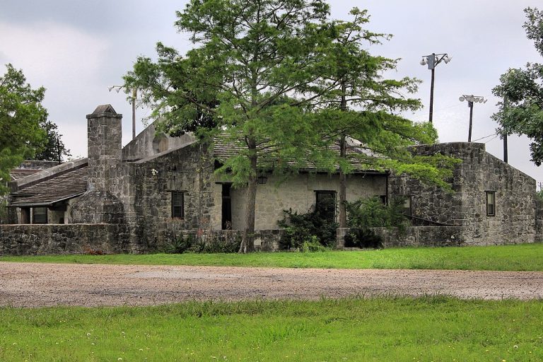 Goliad sp custodians house 768x512