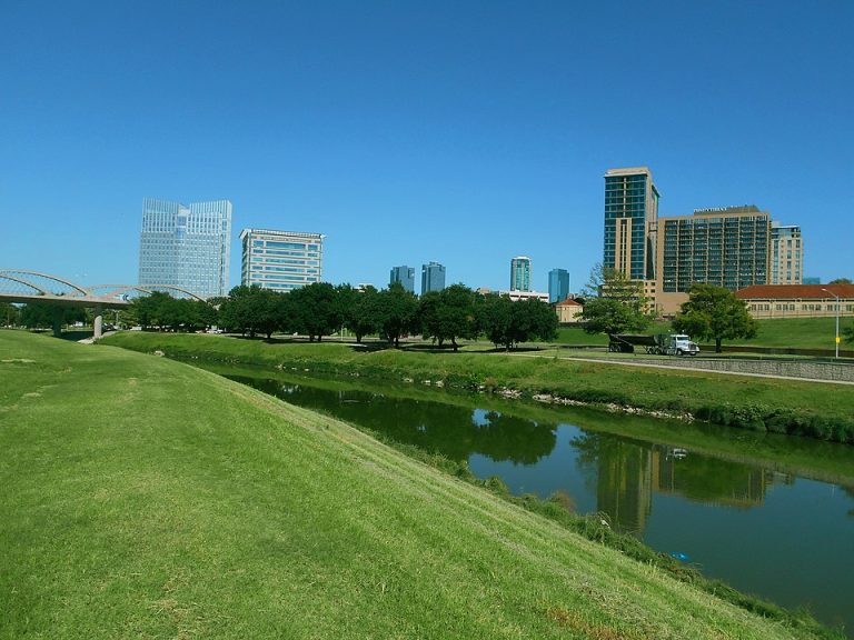 960px Trinity River view1 768x576