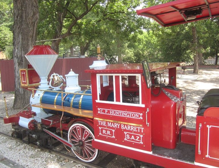 The San Antonio Zoo Train The San Antonio Zoo Train