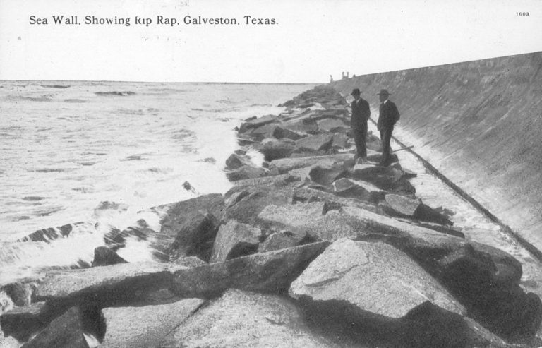 Postcard of the Galveston Seawall, undated. Postcard of the Galveston Seawall, undated.