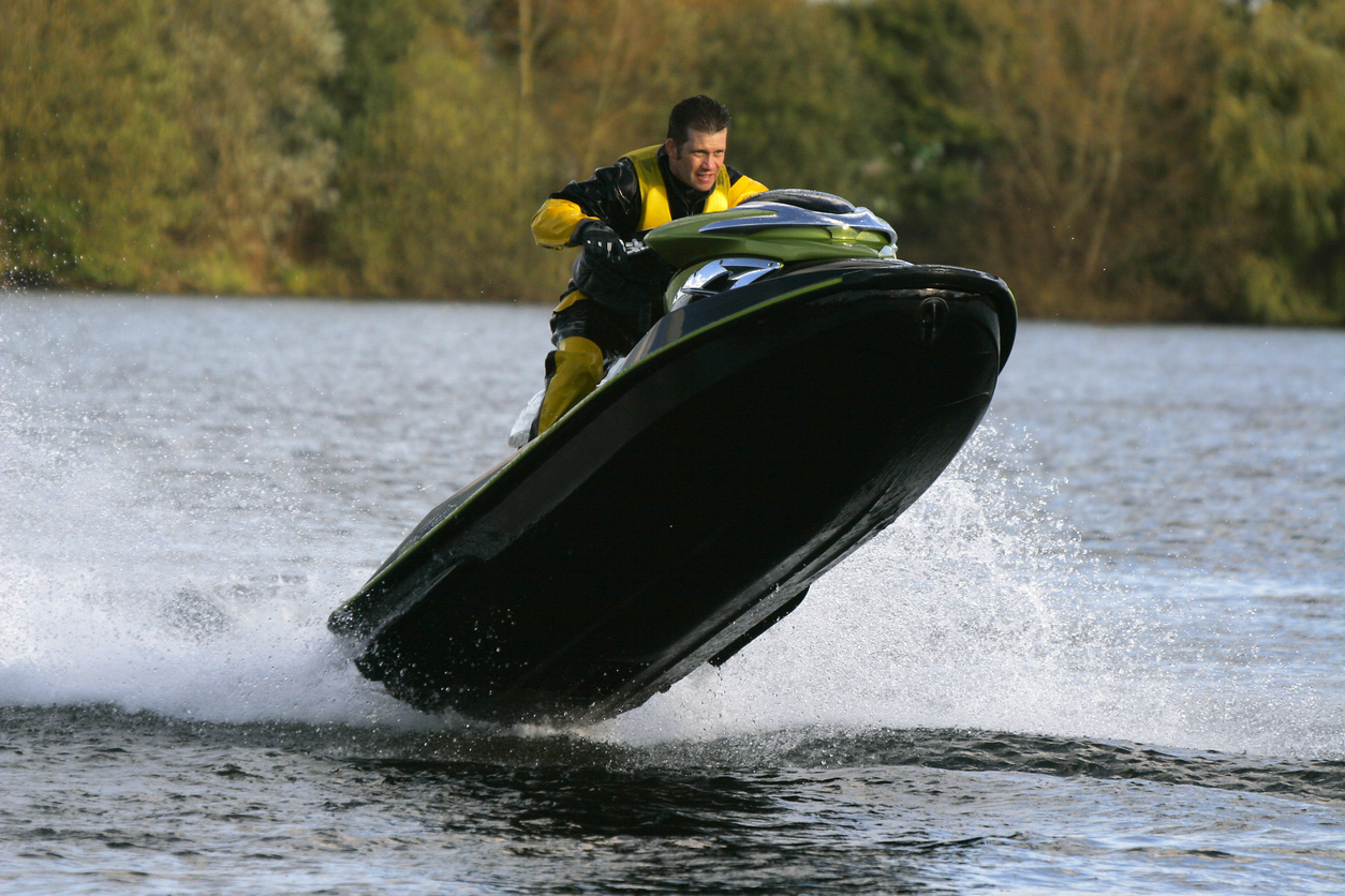 Choosing the Right Lake for Jet Skiing