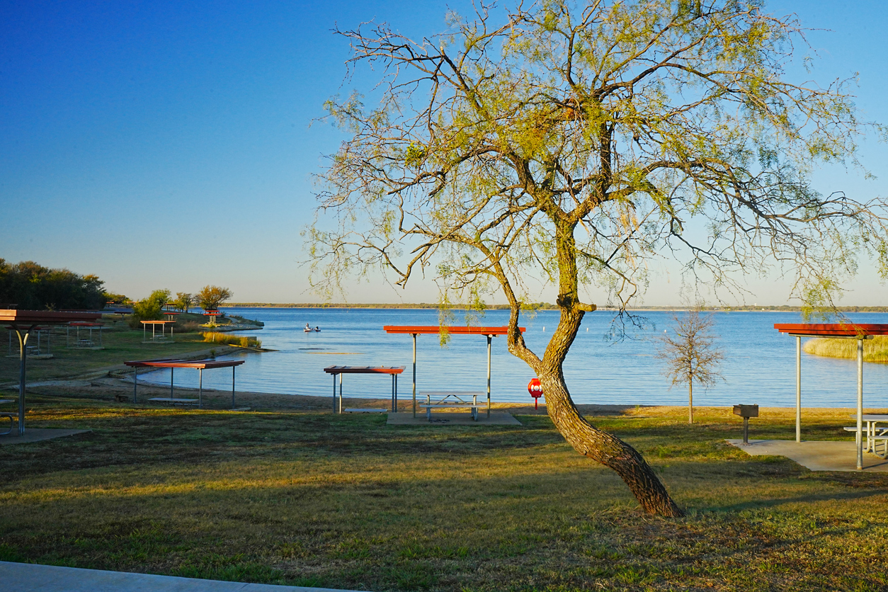 Early Morning Sightseeing and hiking at Cedar Hill State Park near Dallas Texas