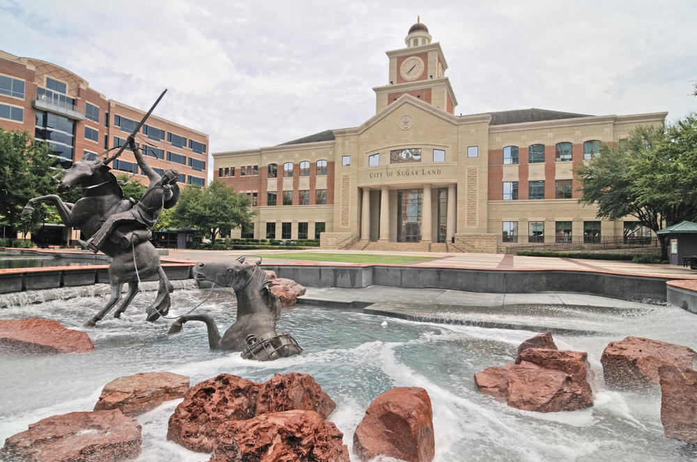 Sugar Land Town Square: The Social Waterfront Hub